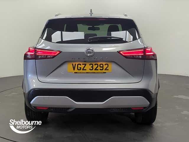 Nissan Qashqai DIG-T N-CONNECTA MHEV