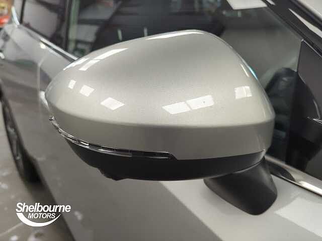 Nissan Qashqai DIG-T N-CONNECTA MHEV