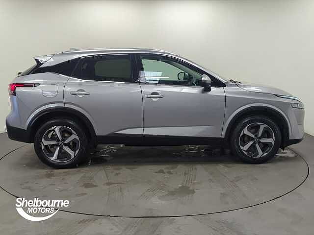 Nissan Qashqai DIG-T N-CONNECTA MHEV