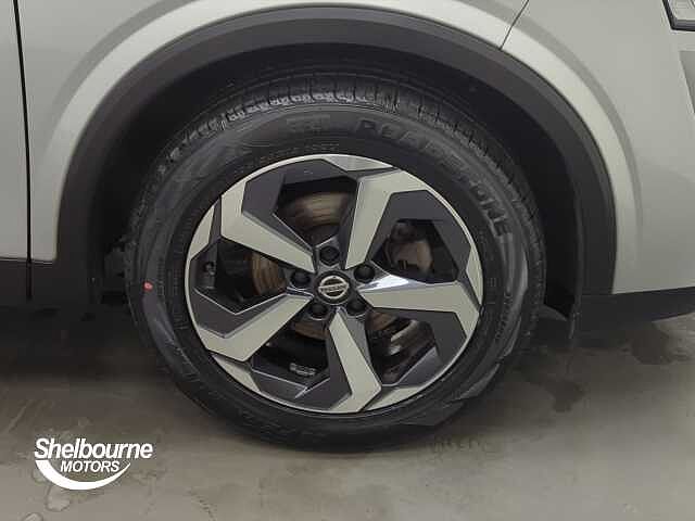 Nissan Qashqai DIG-T N-CONNECTA MHEV