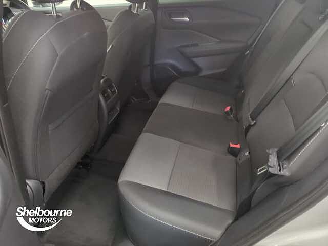 Nissan Qashqai DIG-T N-CONNECTA MHEV