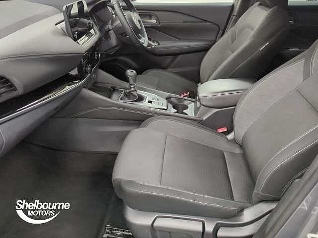 Nissan Qashqai DIG-T N-CONNECTA MHEV