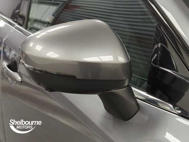 Nissan Qashqai DIG-T N-CONNECTA MHEV