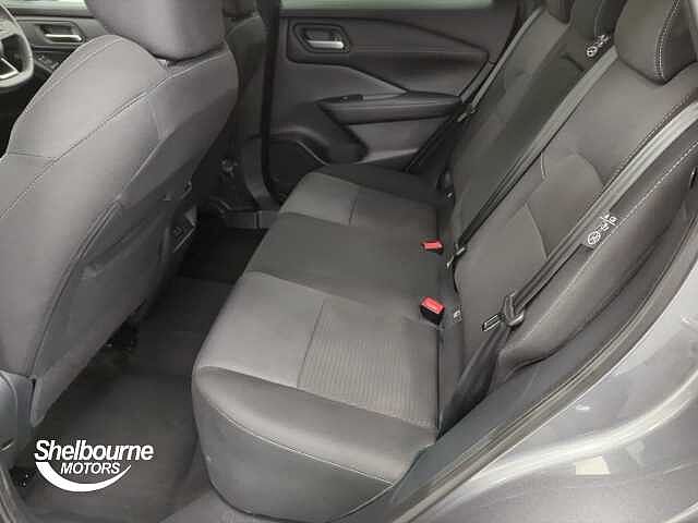 Nissan Qashqai DIG-T N-CONNECTA MHEV